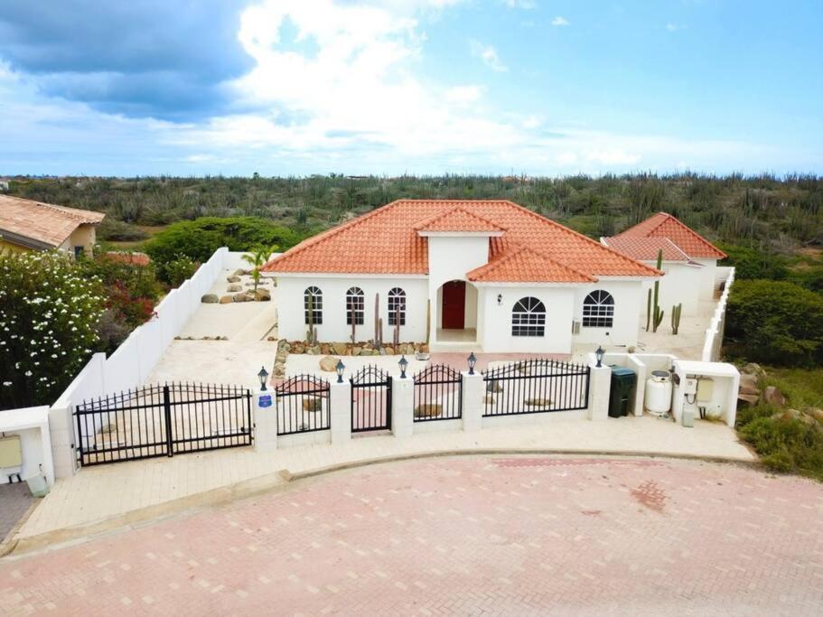 Jolie Villa Entire Villa In Noord, Aruba Palm Beach Luaran gambar